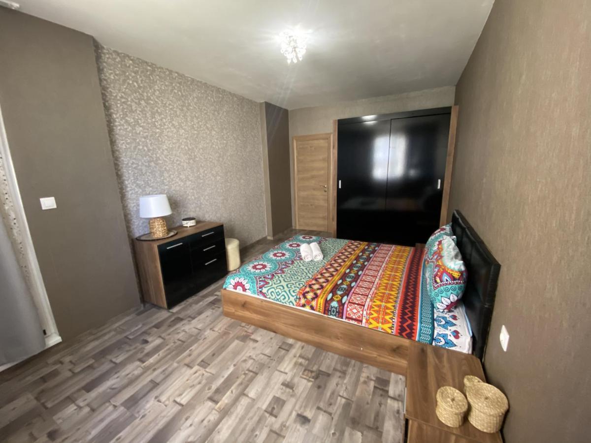 Lovely Cozy Apartment โซเฟีย ภายนอก รูปภาพ