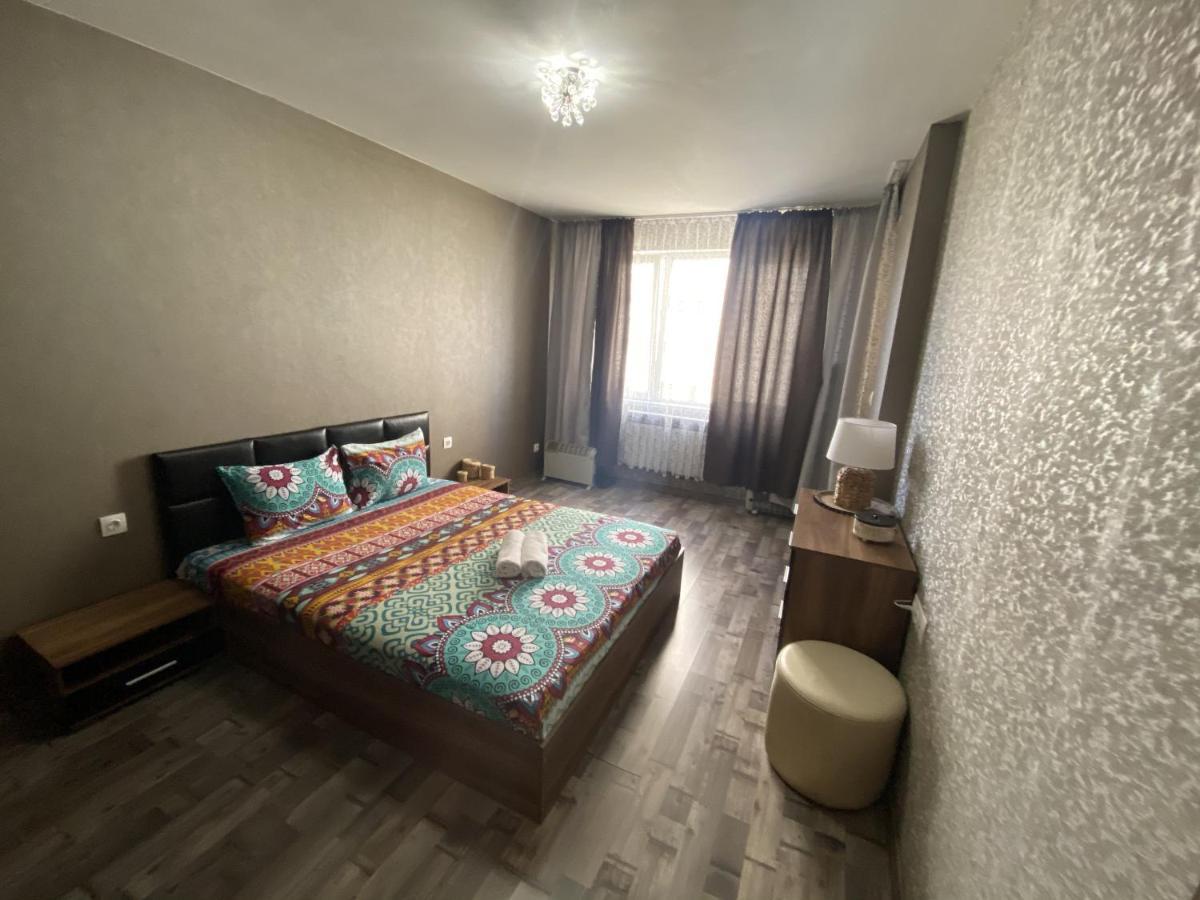 Lovely Cozy Apartment โซเฟีย ภายนอก รูปภาพ